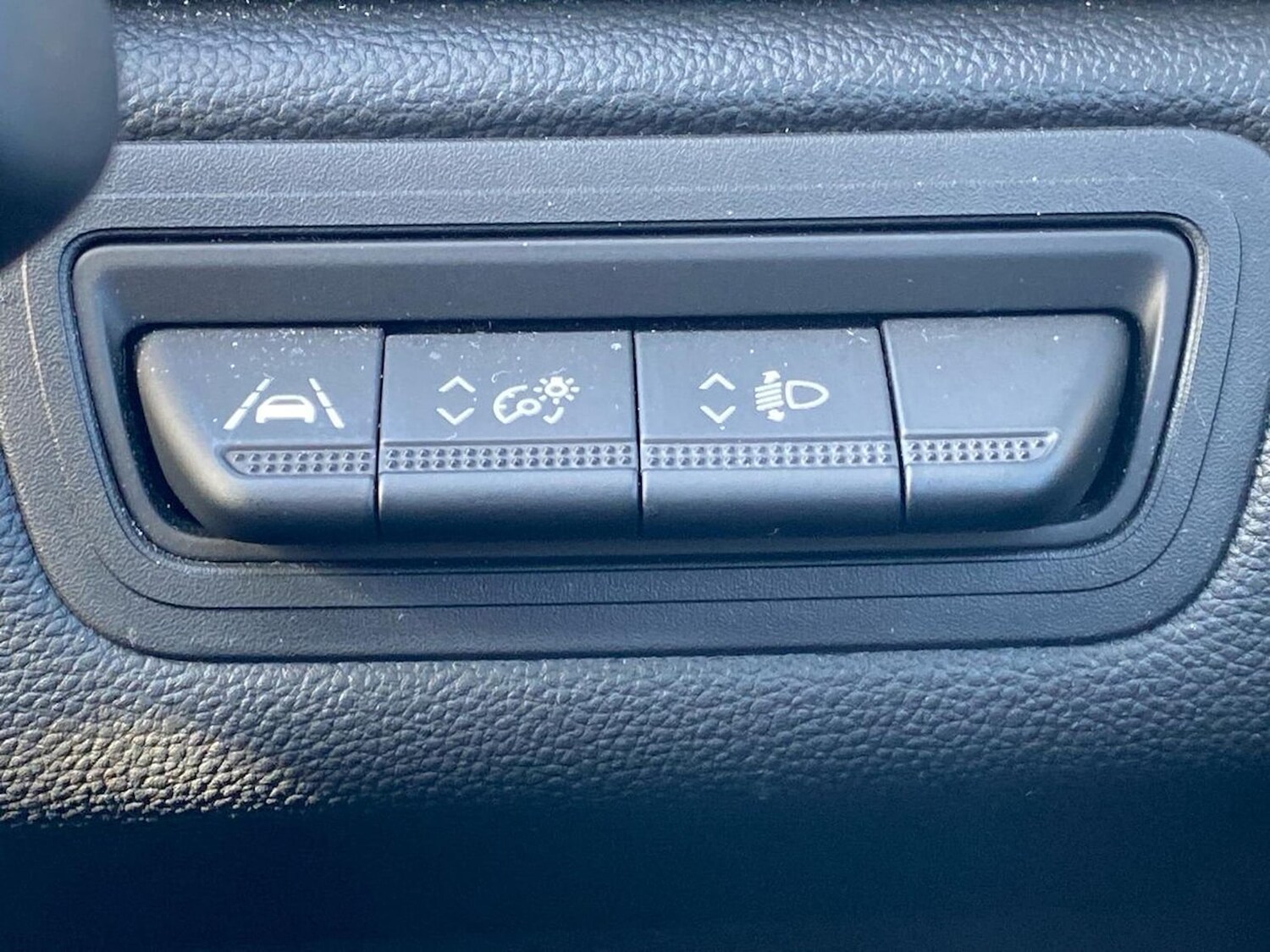 Used Renault Captur 2023 for sale - 78195438: Photo 24