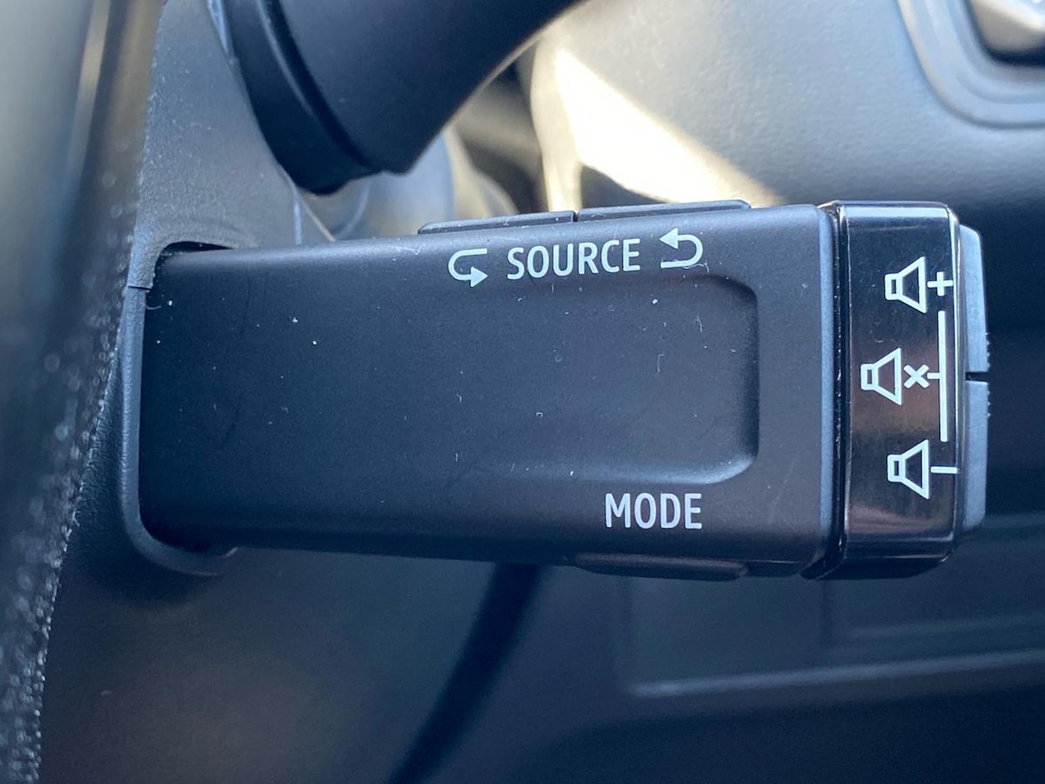 Used Renault Captur 2023 for sale - 78195438: Photo 43