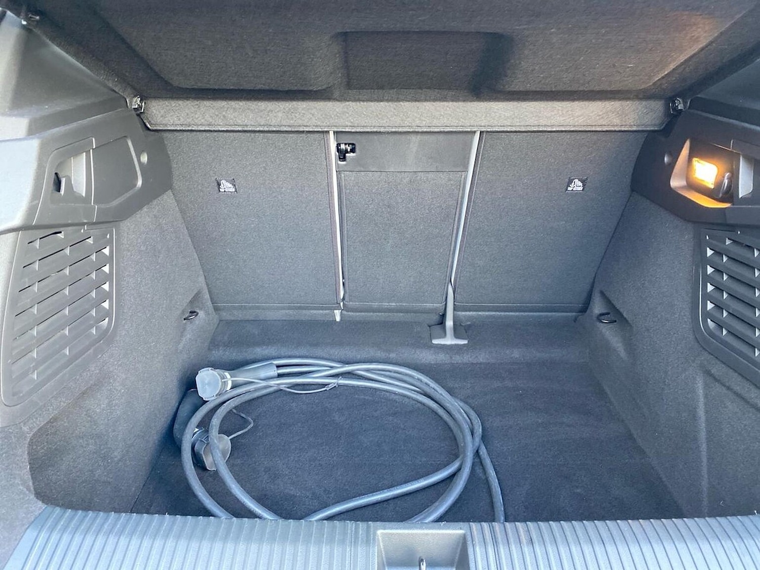 Used Renault Scenic E-Tech 2024 for sale - 76392472: Photo 17