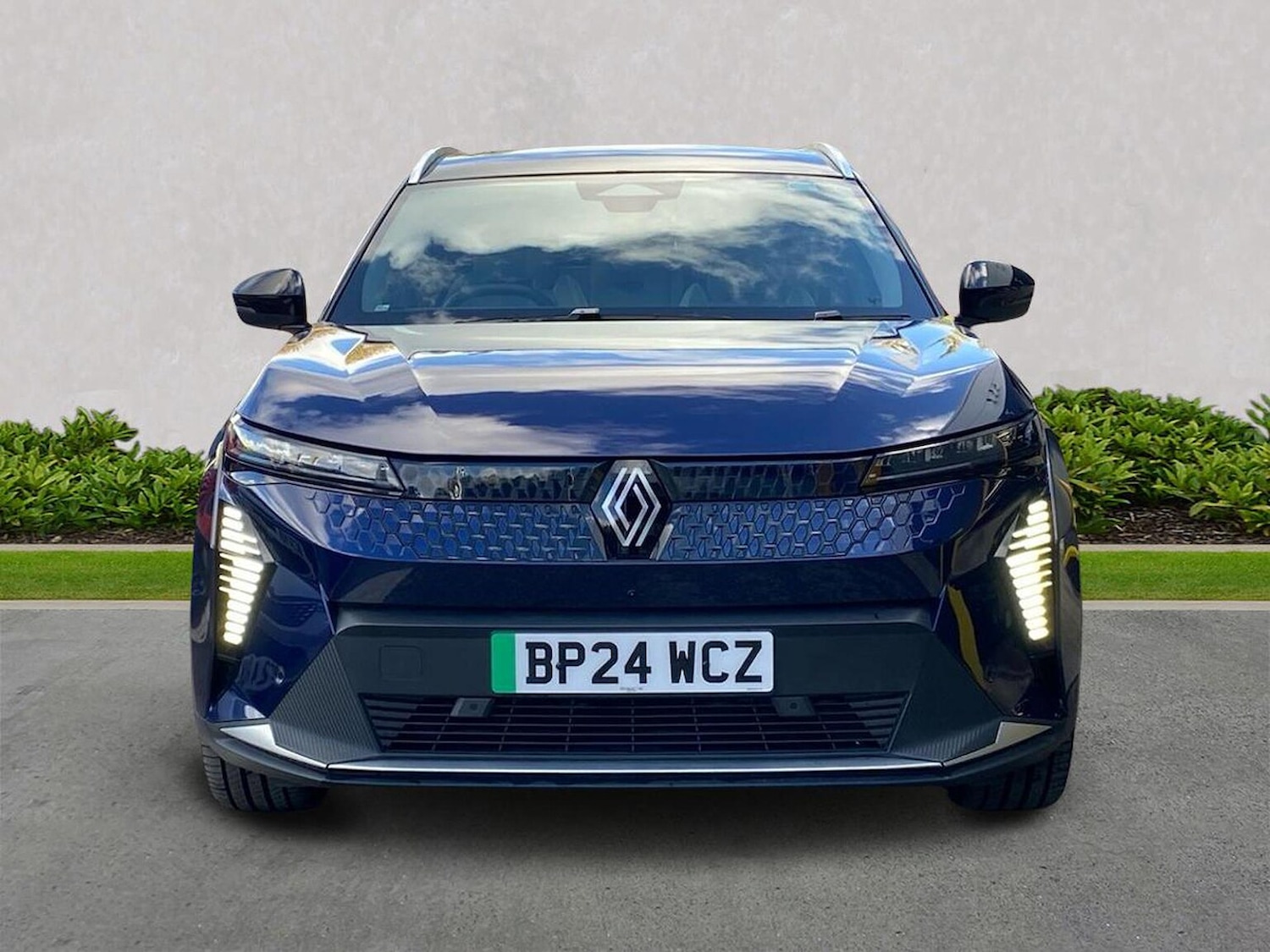 Used Renault Scenic E-Tech 2024 for sale - 76392472: Photo 5