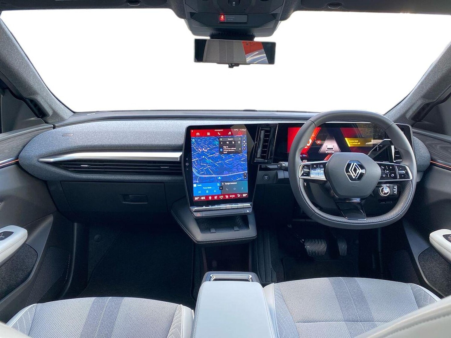 Used Renault Scenic E-Tech 2024 for sale - 76392472: Photo 8