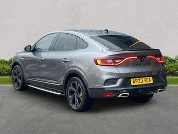 Used Renault Arkana 2023 for sale - 76762449: Photo