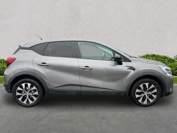 Used Renault Captur 2022 for sale - 76762448: Photo