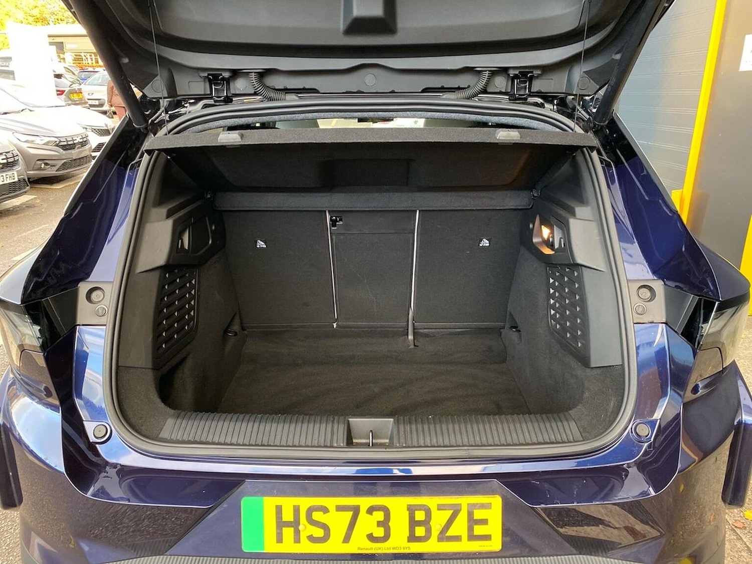 Used Renault Scenic E-Tech 2024 for sale - 76430821: Photo 17