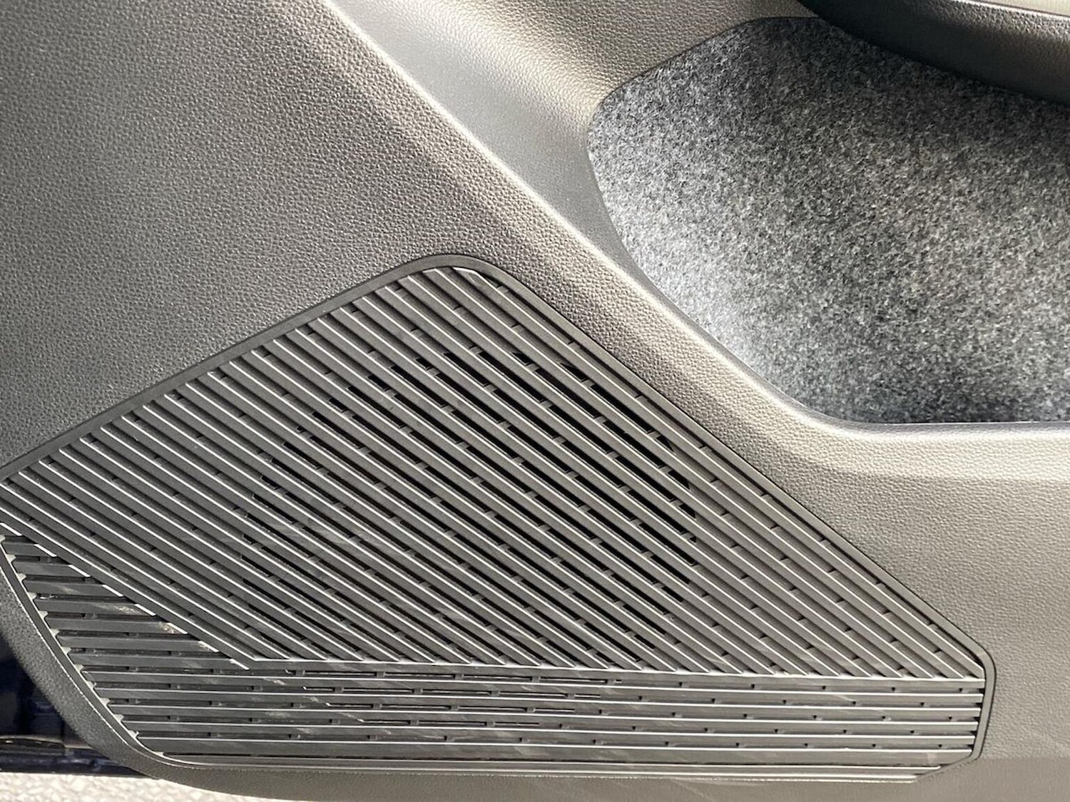 Used Renault Scenic E-Tech 2024 for sale - 76430821: Photo 31