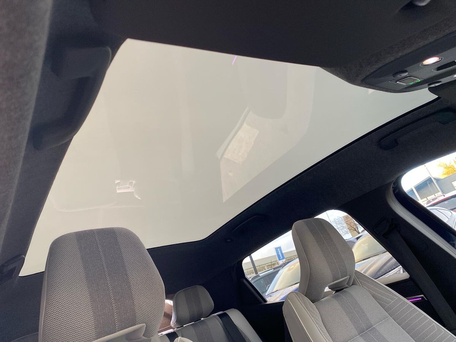 Used Renault Scenic E-Tech 2024 for sale - 76430821: Photo 32