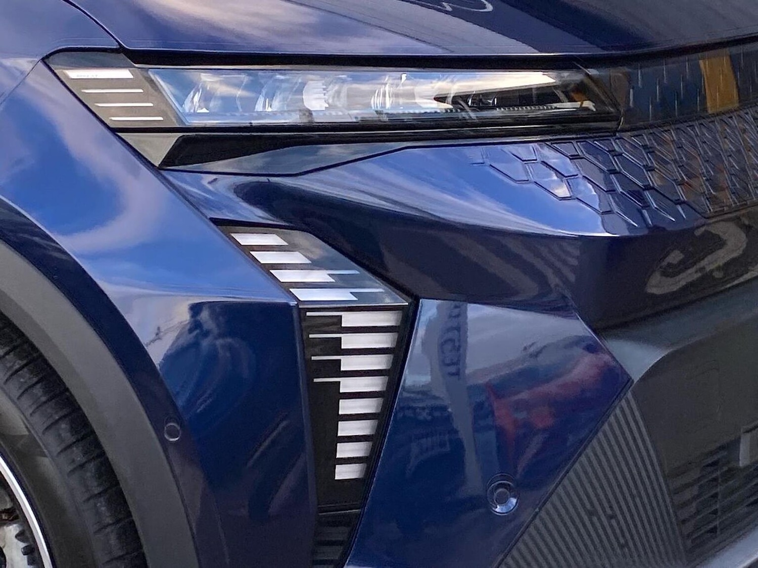 Used Renault Scenic E-Tech 2024 for sale - 76430821: Photo 34