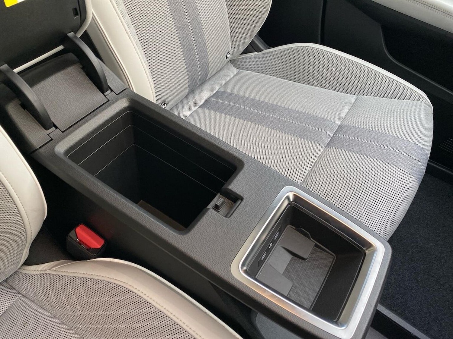 Used Renault Scenic E-Tech 2024 for sale - 76430821: Photo 48