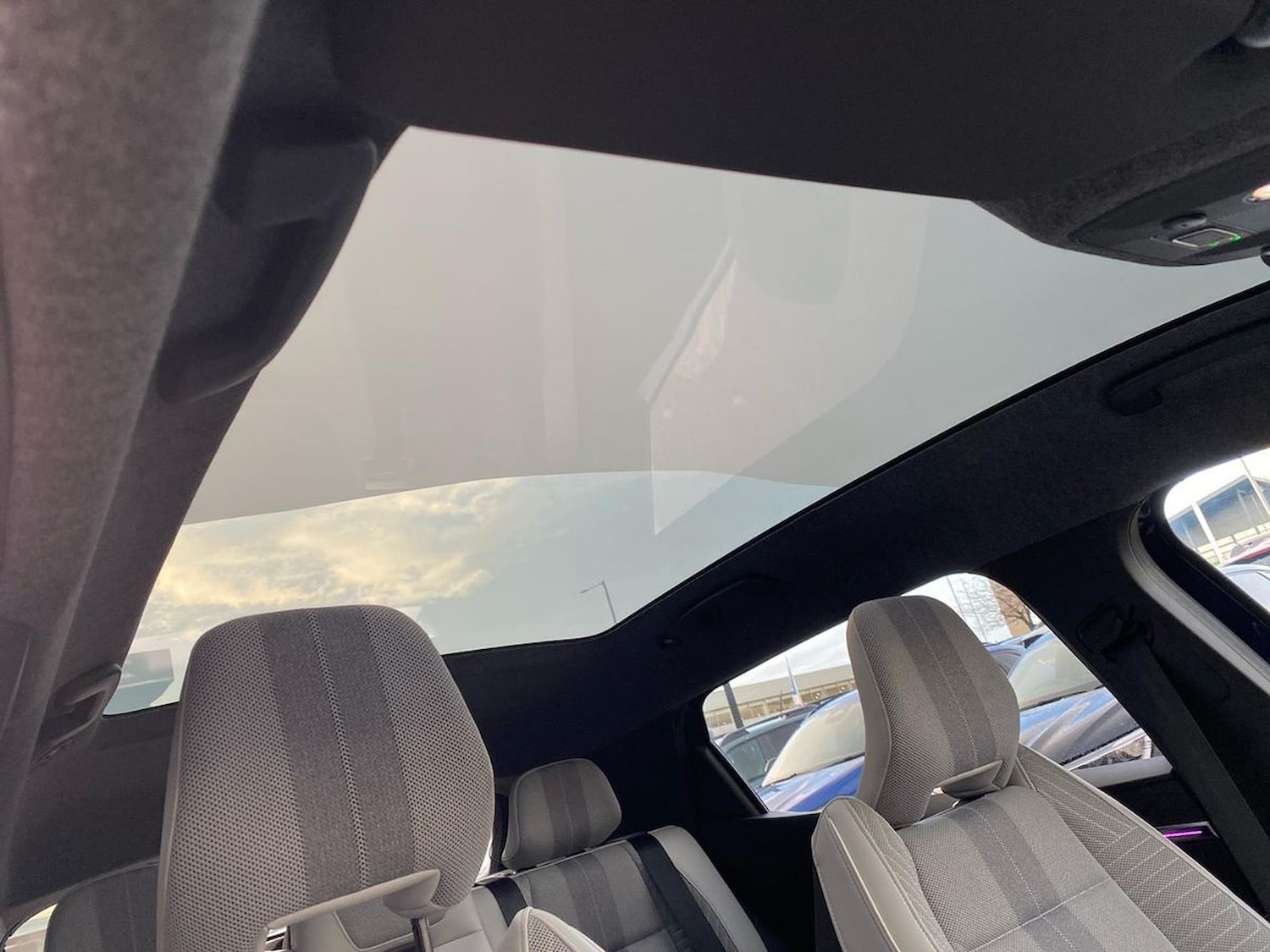 Used Renault Scenic E-Tech 2024 for sale - 76430821: Photo 50