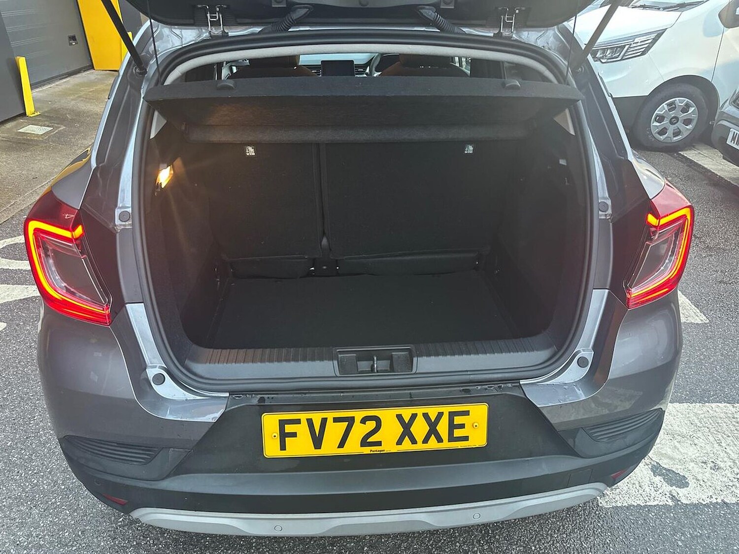 Used Renault Captur 2023 for sale - 78026147: Photo 17