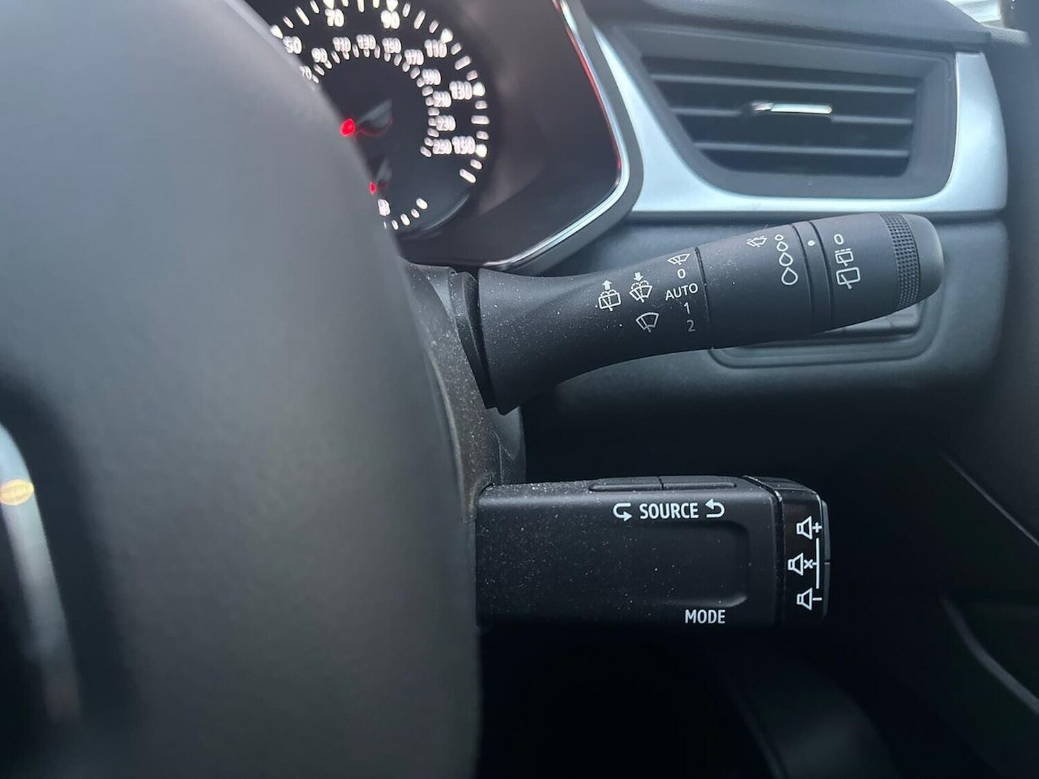 Used Renault Captur 2023 for sale - 78026147: Photo 28