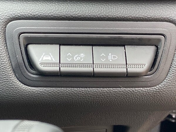 Used Renault Captur 2024 for sale - 75644393: Photo 22