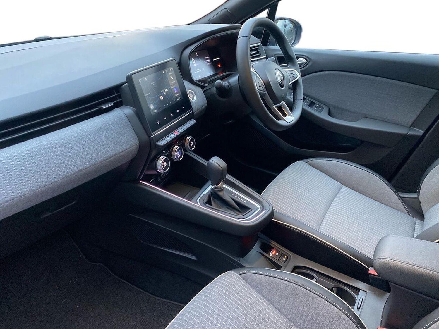 Used Renault Clio 2024 for sale - 77488323: Photo 7