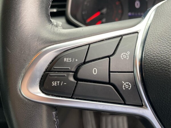 Used Renault Clio 2019 for sale - 76187180: Photo 27