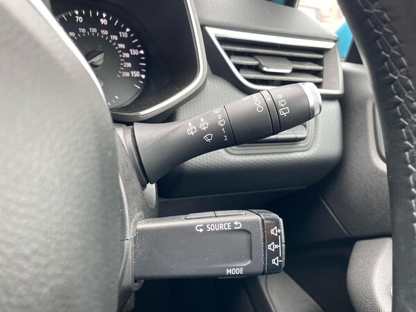 Used Renault Clio 2019 for sale - 76187180: Photo 28