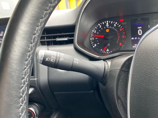 Used Renault Clio 2019 for sale - 76187180: Photo 29