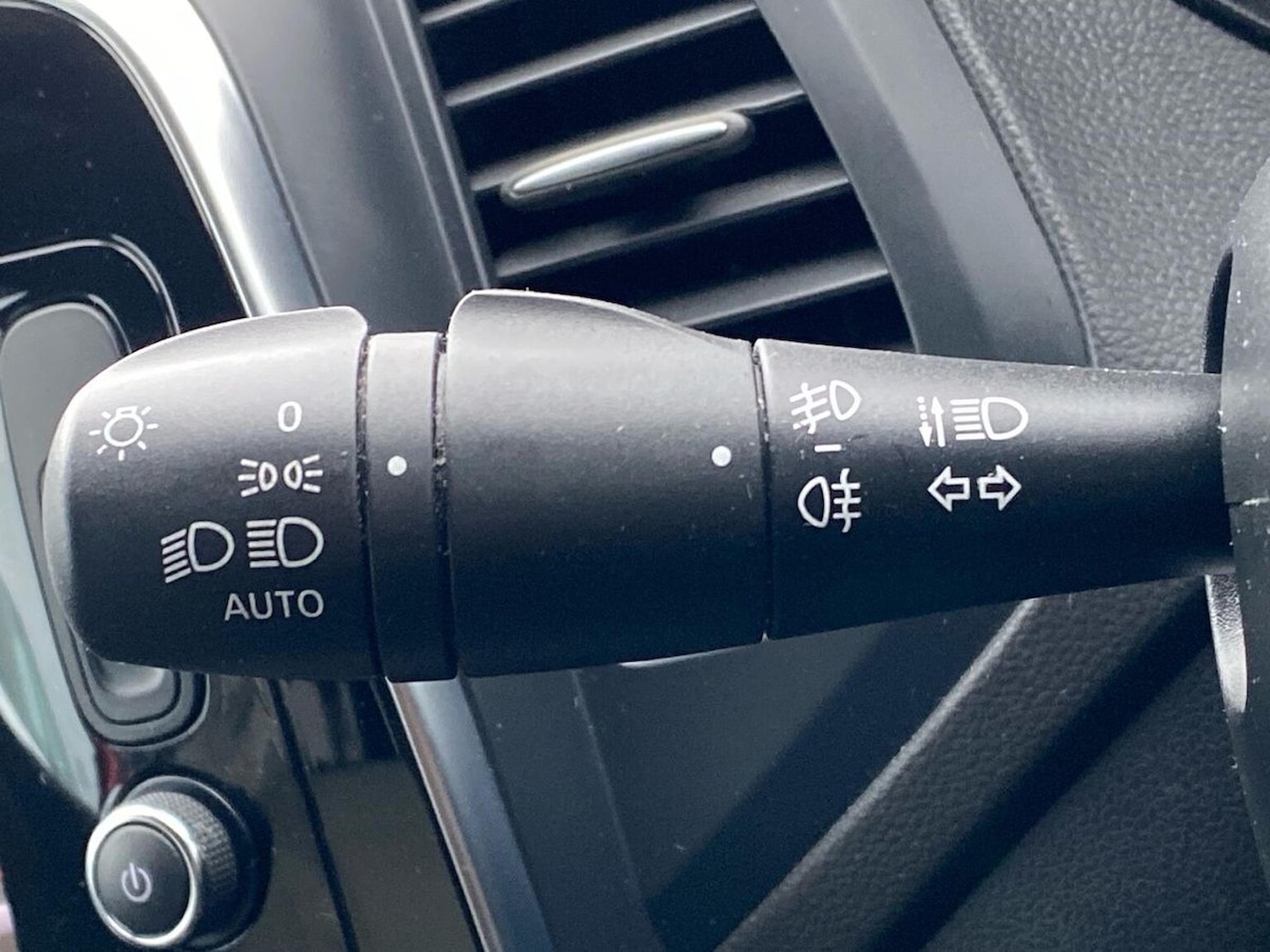 Used Renault Captur 2019 for sale - 77998740: Photo 28