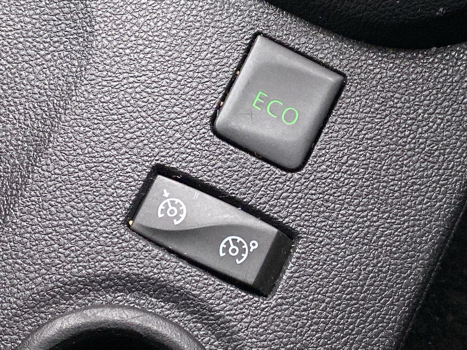 Used Renault Captur 2019 for sale - 77998740: Photo 42