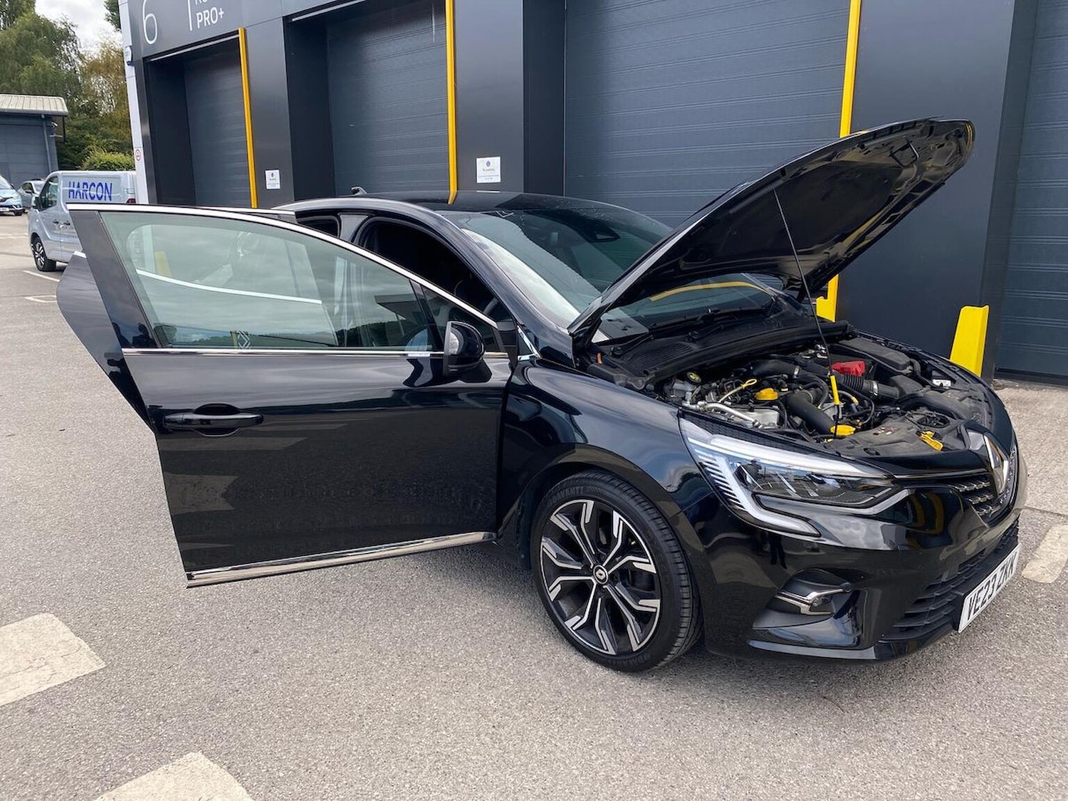 Used Renault Clio 2023 for sale - 76532472: Photo 36