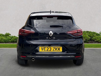Used Renault Clio 2023 for sale - 76532472: Photo