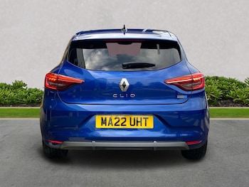 Used Renault Clio 2022 for sale - 76860074: Photo