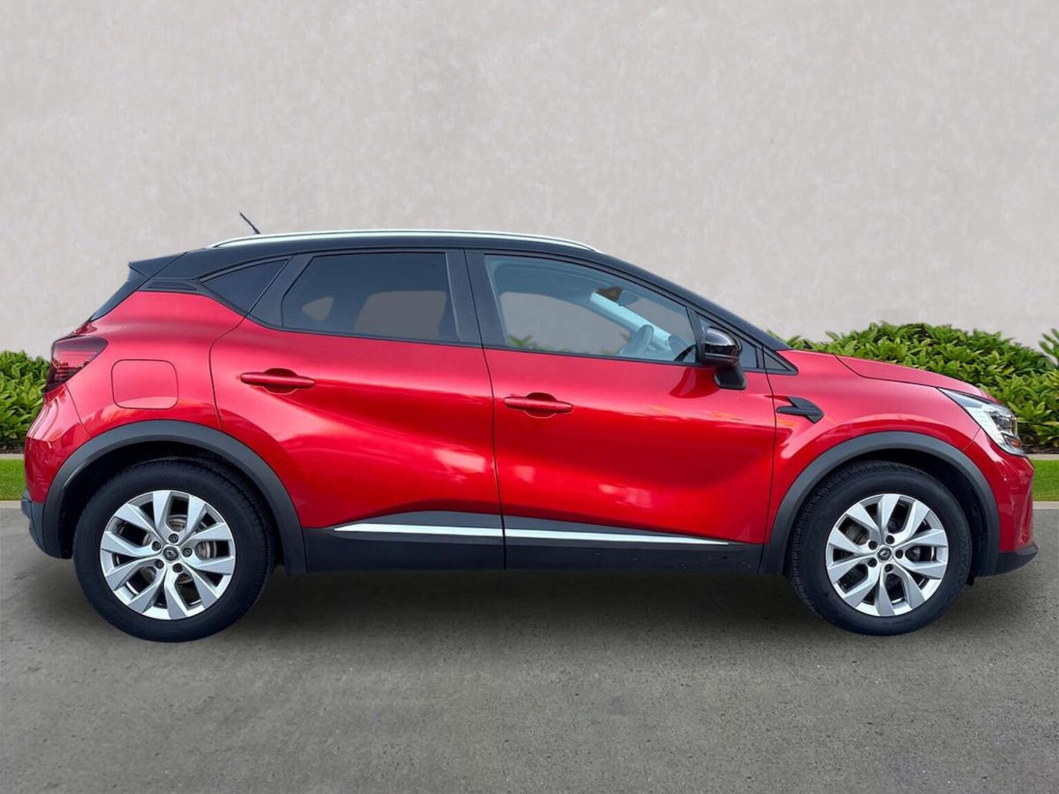 Used Renault Captur 2020 for sale - 76605576: Photo 3
