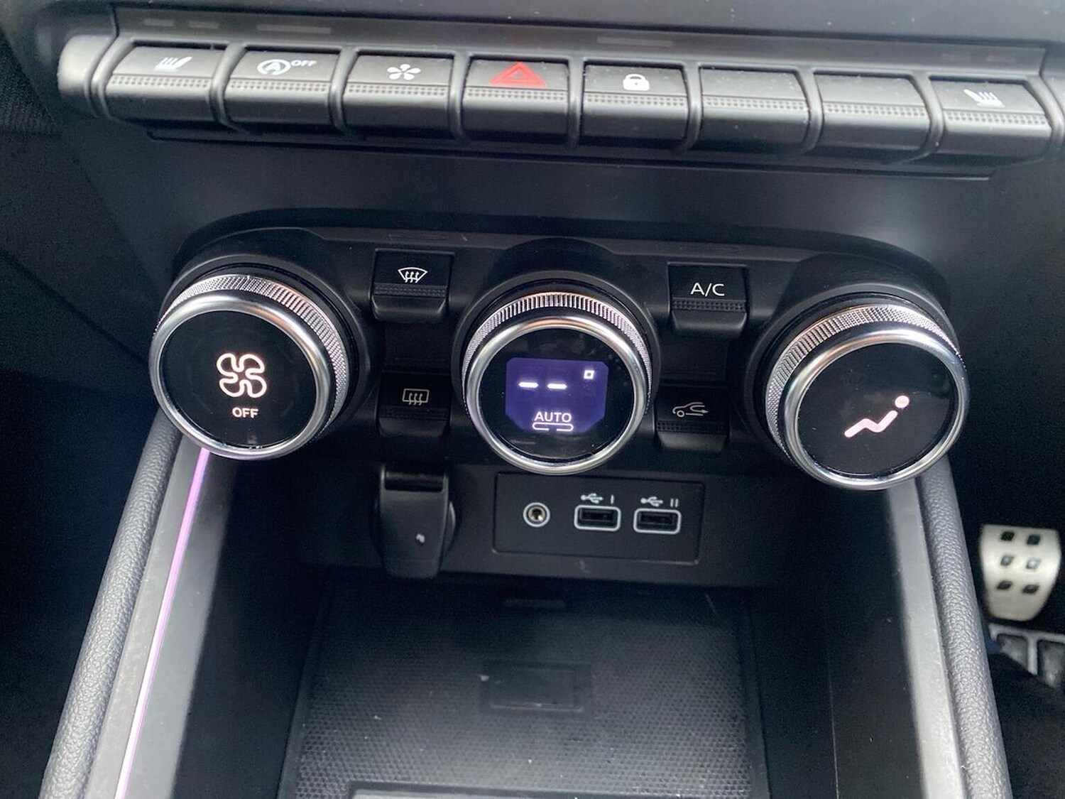 Used Renault Clio 2024 for sale - 76627990: Photo 12