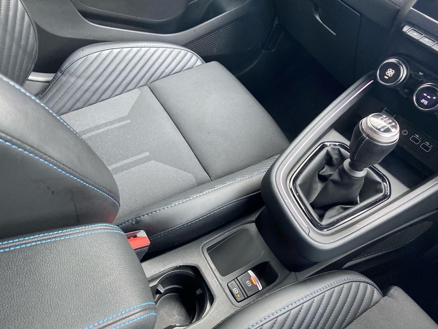 Used Renault Clio 2024 for sale - 76627990: Photo 13