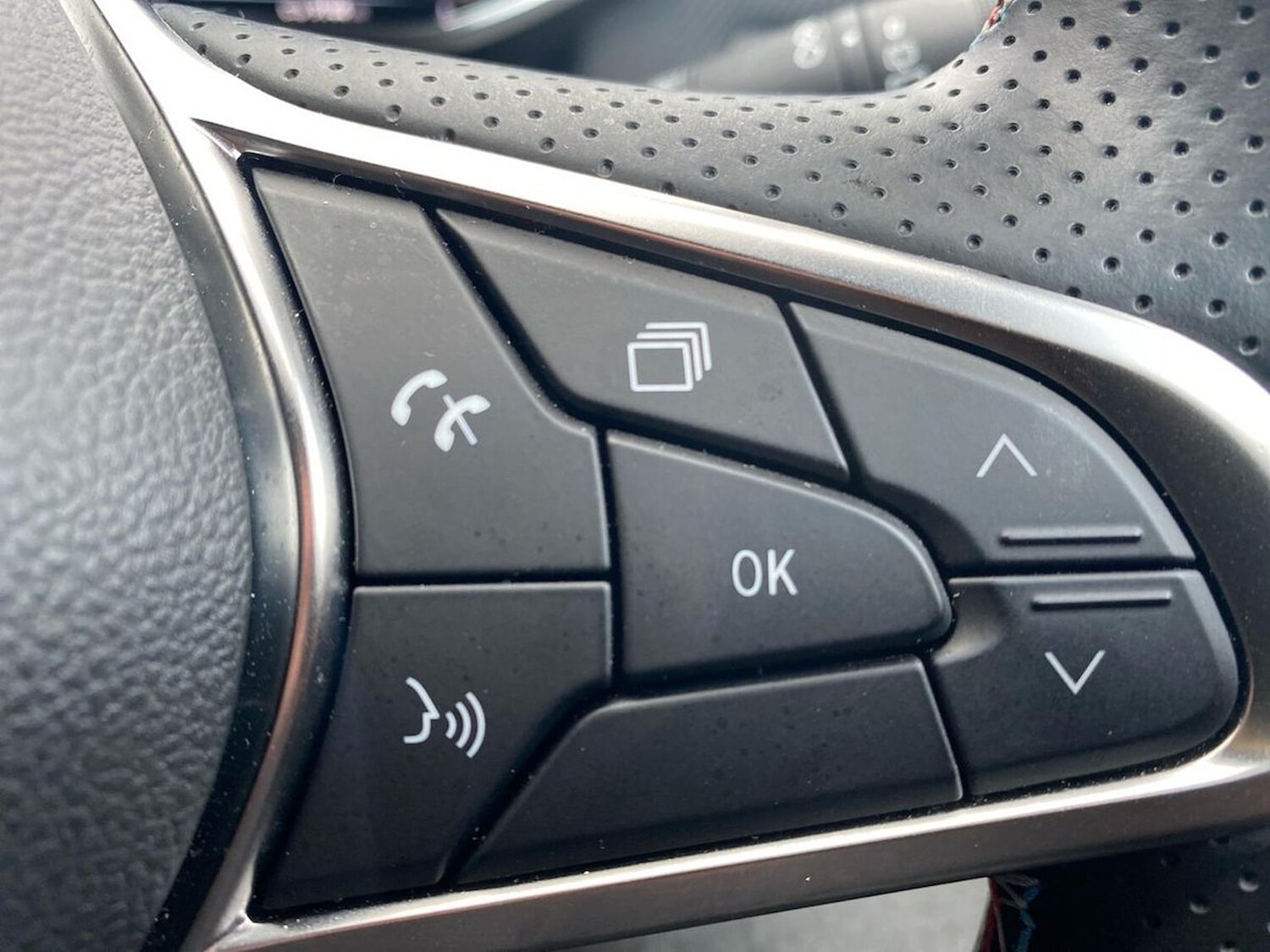 Used Renault Clio 2024 for sale - 76627990: Photo 26