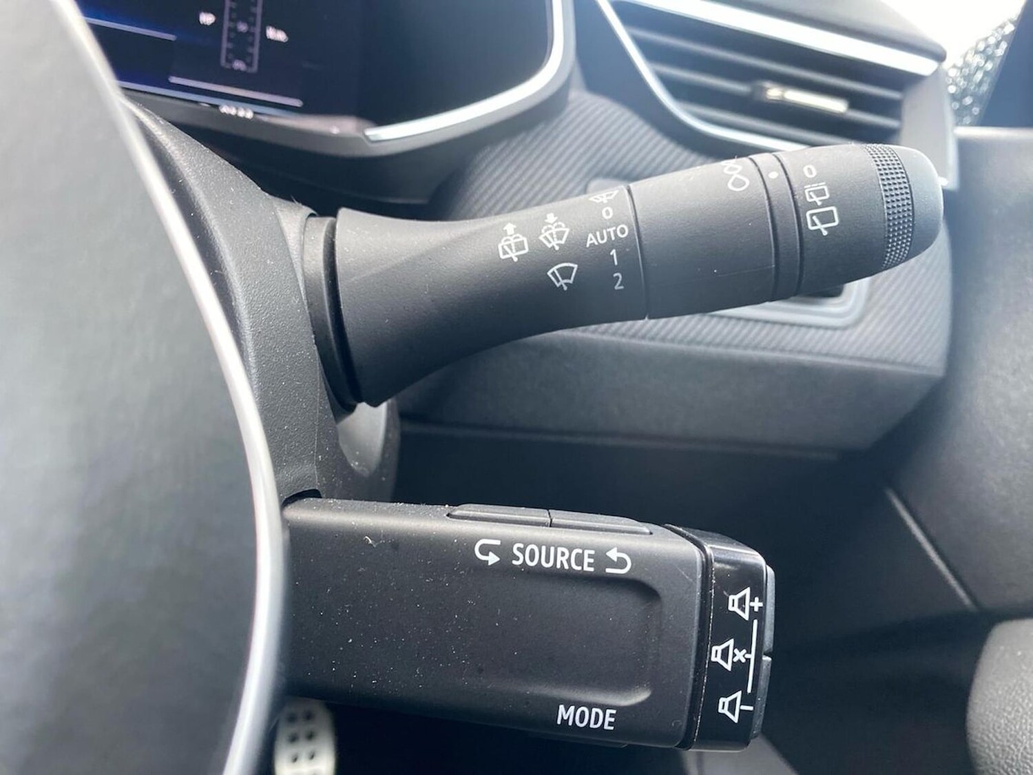 Used Renault Clio 2024 for sale - 76627990: Photo 28