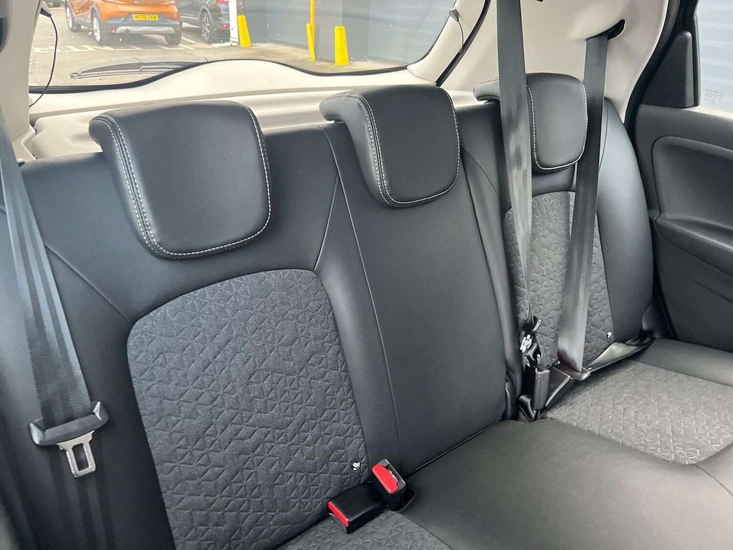 Used Renault Zoe 2022 for sale - 77019486: Photo 18