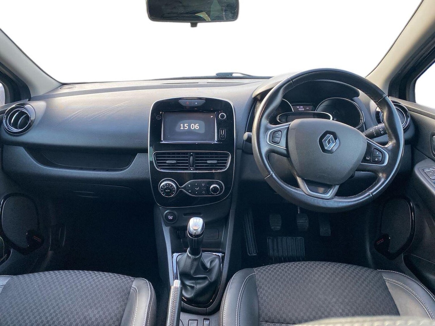 Used Renault Clio 2018 for sale - 77028152: Photo 10