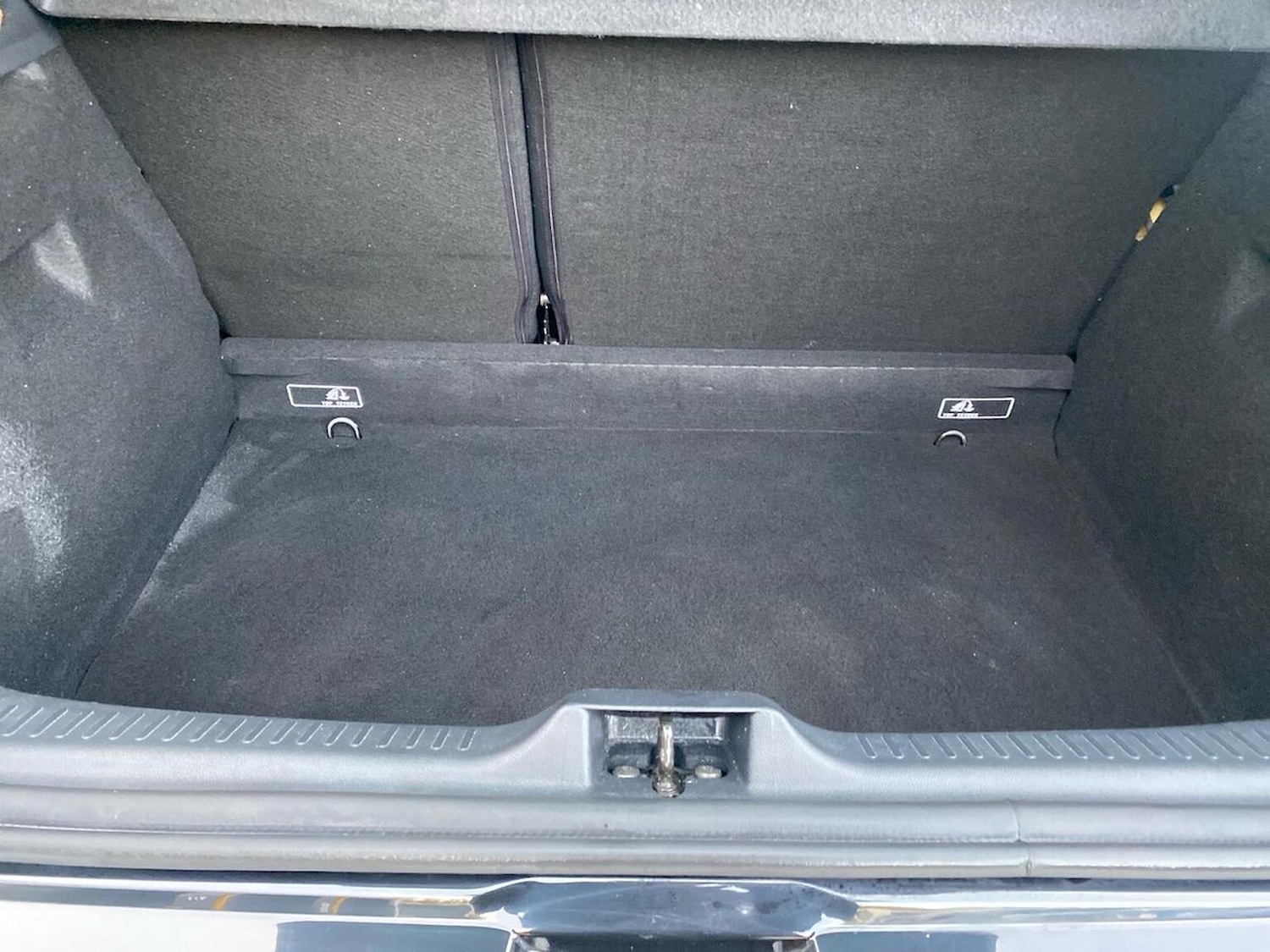 Used Renault Clio 2018 for sale - 77028152: Photo 19