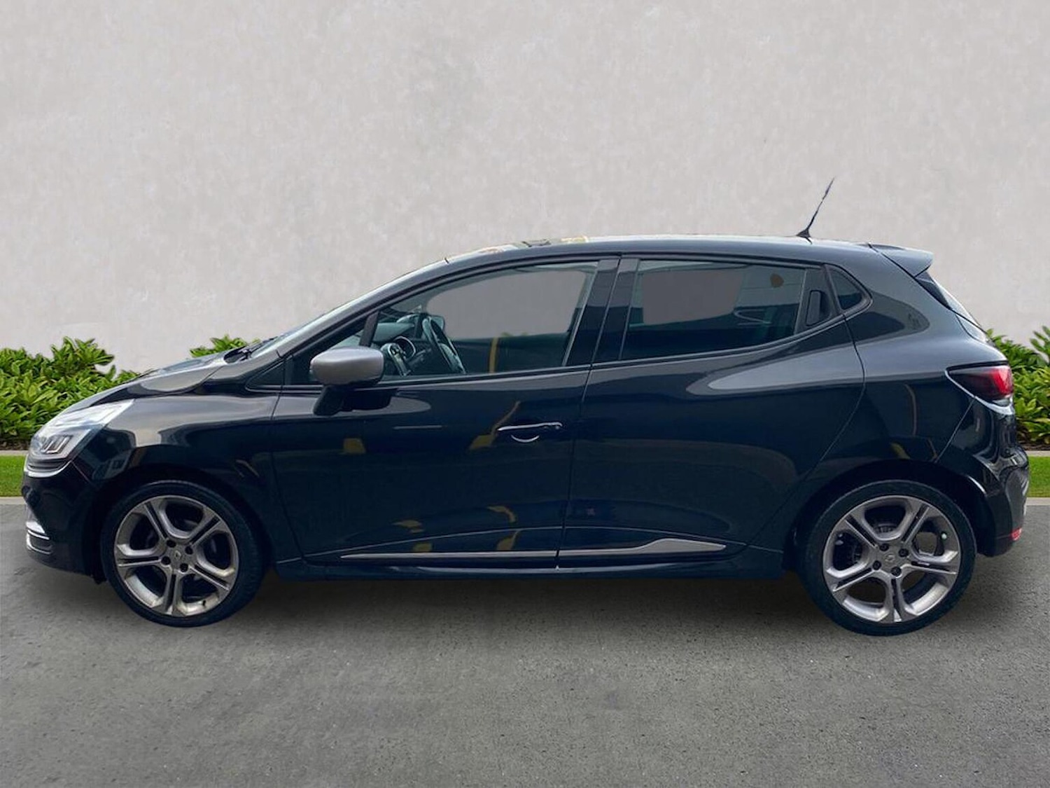 Used Renault Clio 2018 for sale - 77028152: Photo 21