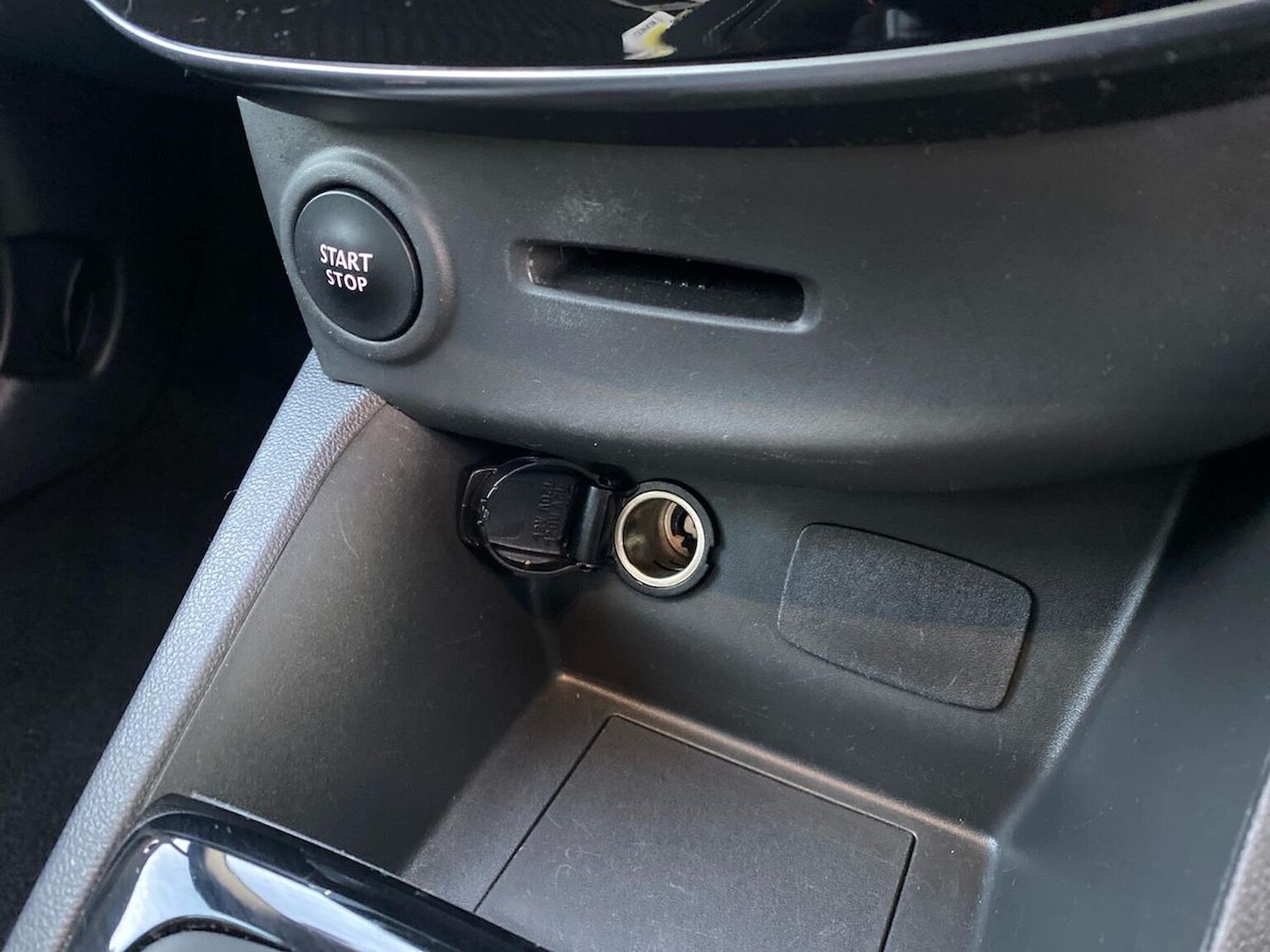 Used Renault Clio 2018 for sale - 77028152: Photo 24