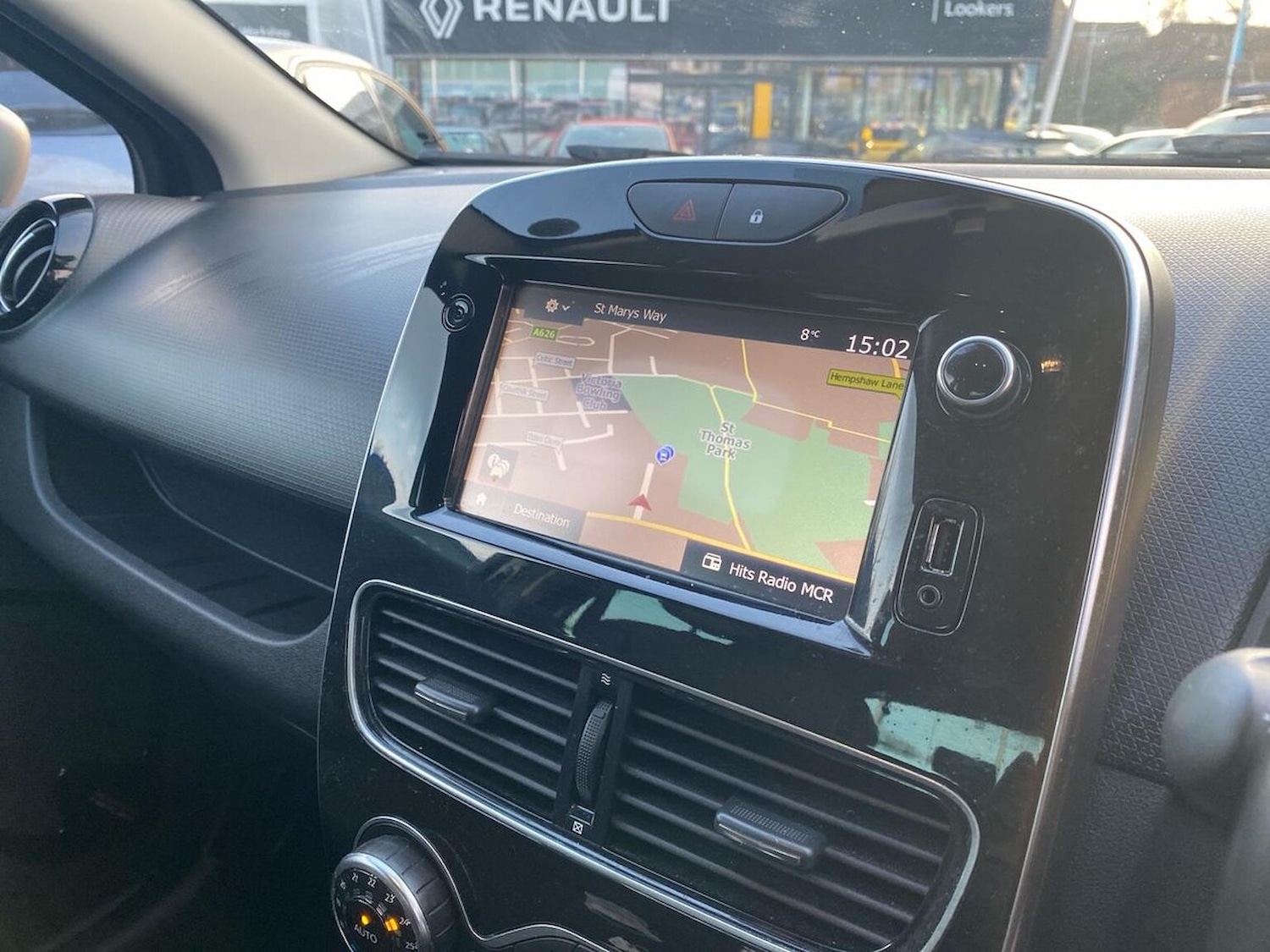 Used Renault Clio 2018 for sale - 77028152: Photo 26