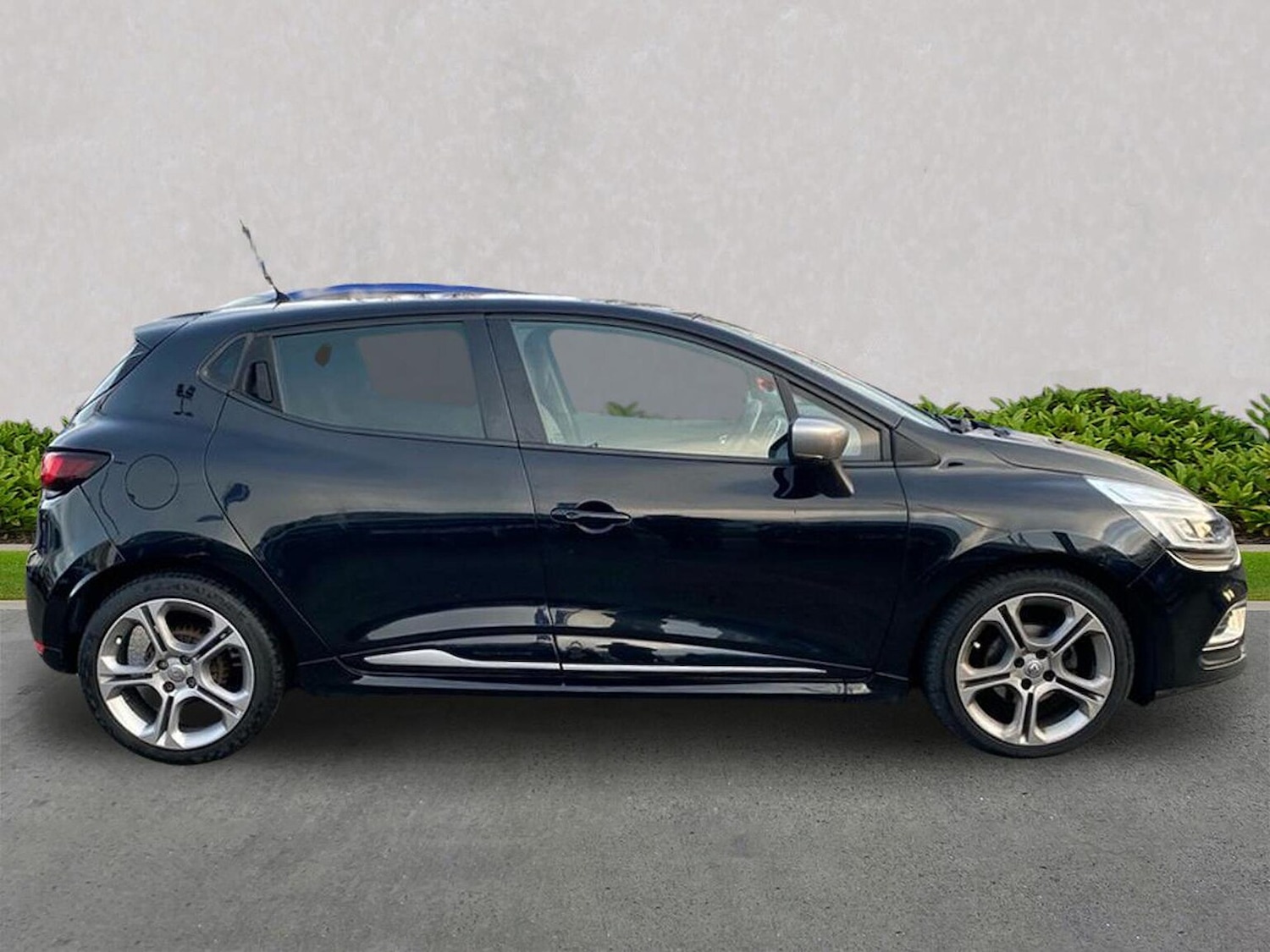 Used Renault Clio 2018 for sale - 77028152: Photo 5