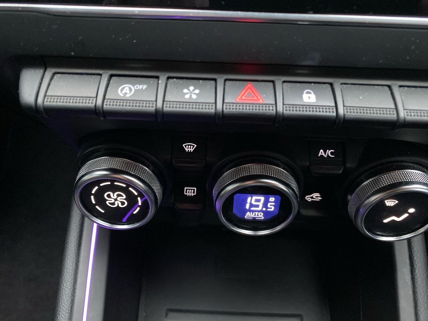 Used Renault Clio 2022 for sale - 76471000: Photo 22