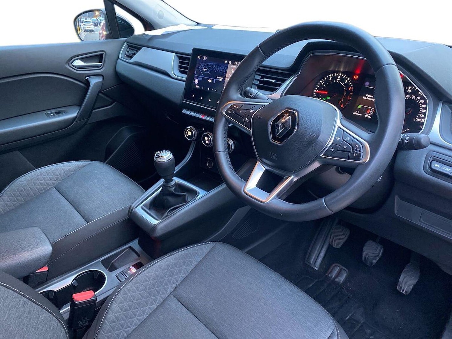 Used Renault Captur 2022 for sale - 76885055: Photo 15