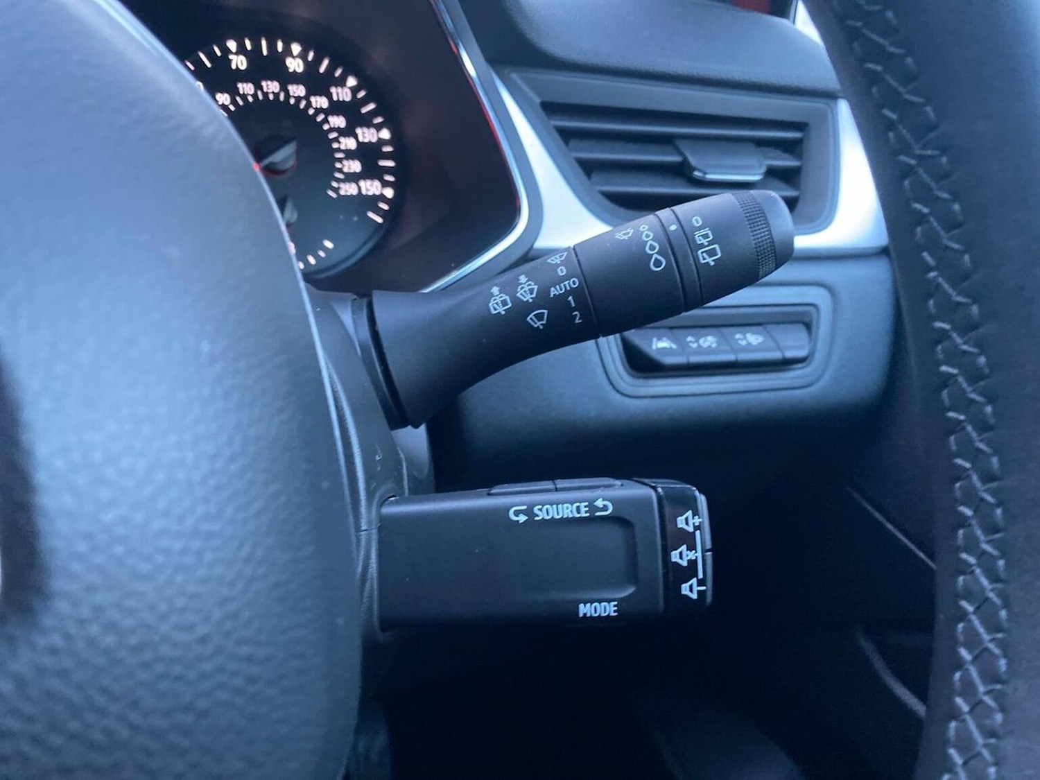 Used Renault Captur 2022 for sale - 76885055: Photo 28