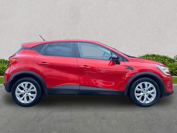 Used Renault Captur 2022 for sale - 76885055: Photo