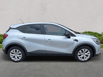 Used Renault Captur 2022 for sale - 75542255: Photo
