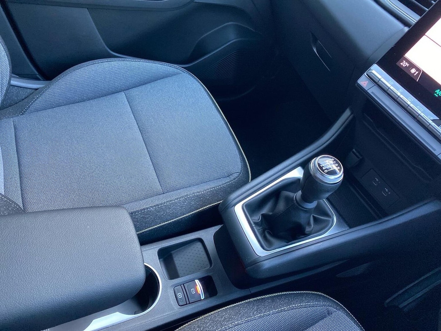 Used Renault Captur 2025 for sale - 76600093: Photo 13