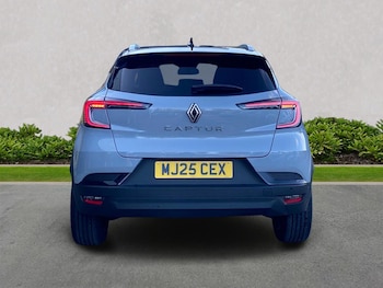 Used Renault Captur 2025 for sale - 76600093: Photo