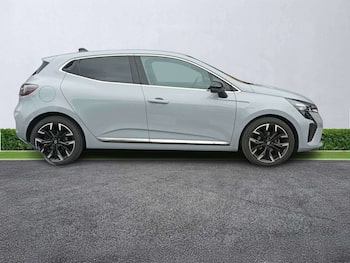 Used Renault Clio 2025 for sale - 79580773: Photo