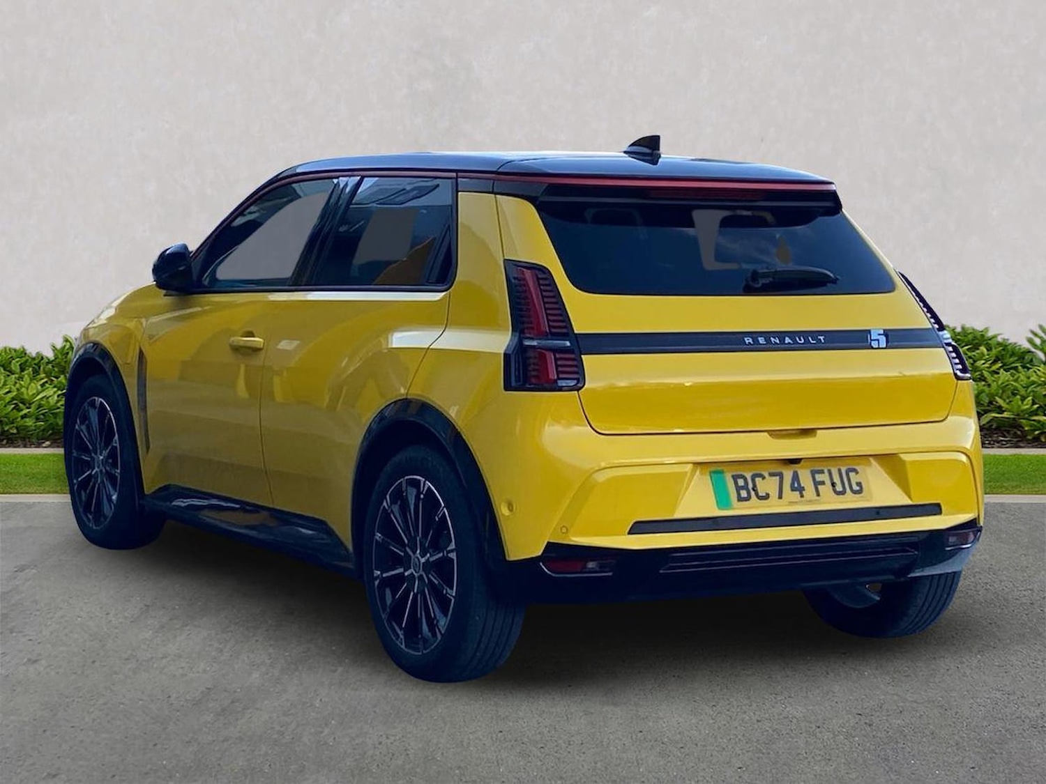 Used Renault 5 2025 for sale - 76627975: Photo 2