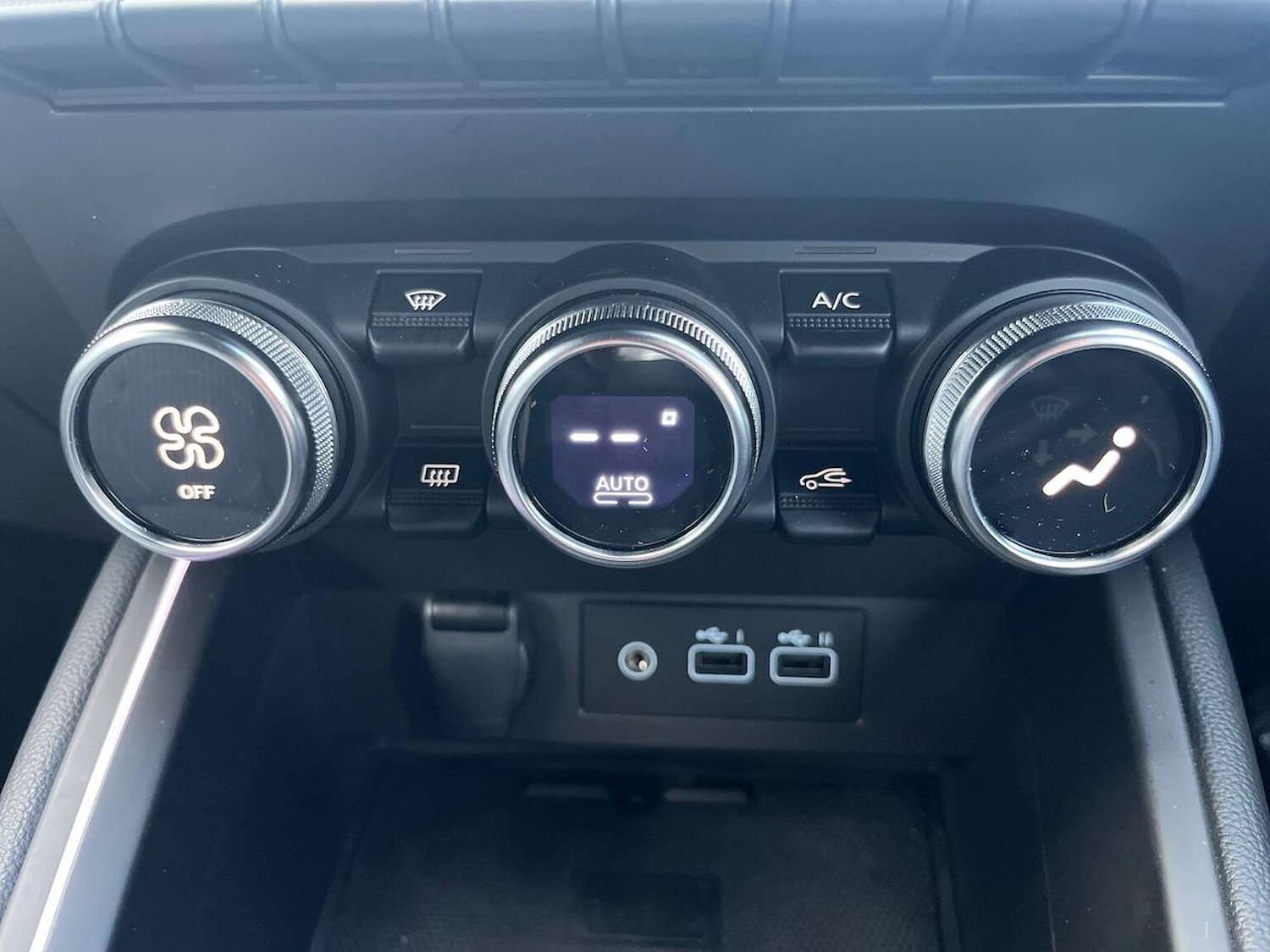 Used Renault Clio 2025 for sale - 77020612: Photo 14