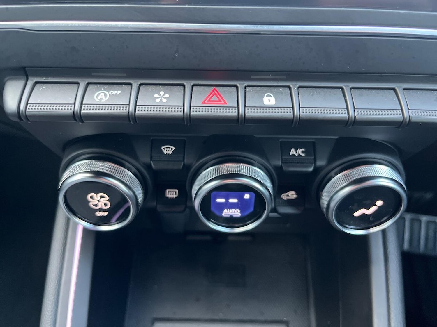 Used Renault Clio 2025 for sale - 77020612: Photo 24