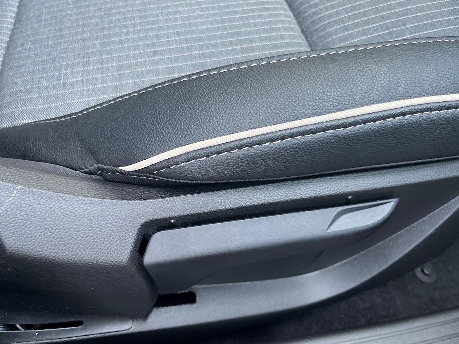 Used Renault Clio 2025 for sale - 77020612: Photo 32