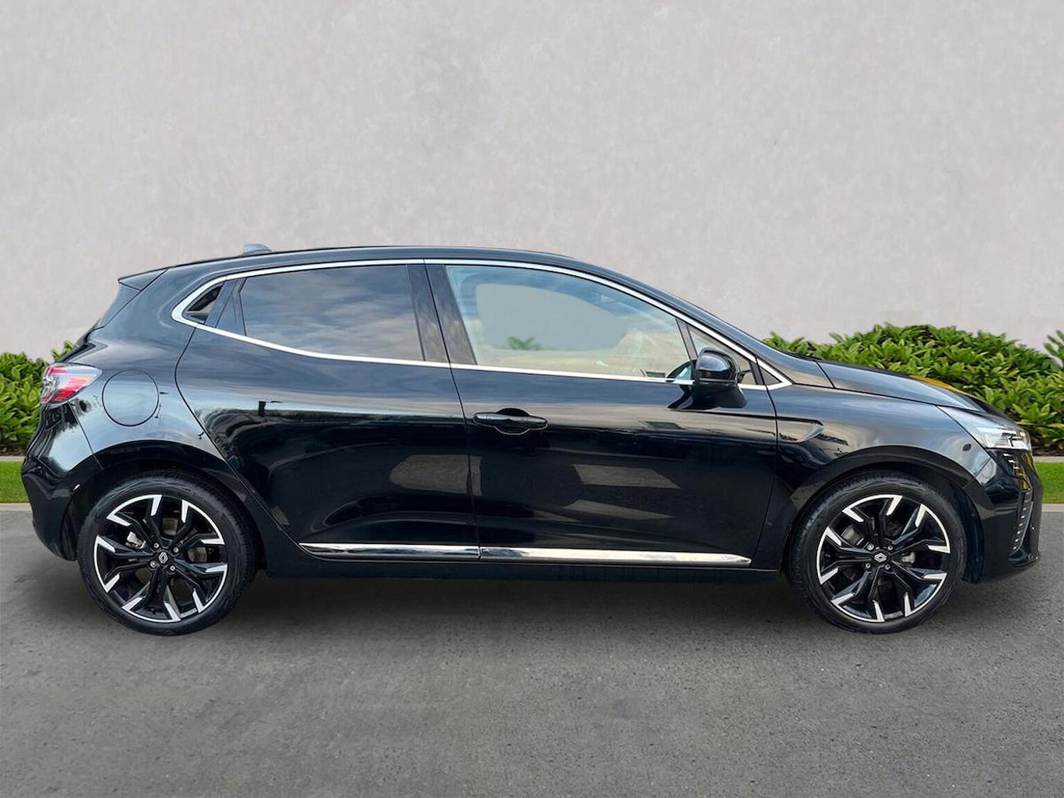 Used Renault Clio 2025 for sale - 77020612: Photo 5